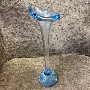 Vintage Mid Century Blue Art Glass Controlled Air Bubbles Stretch Bud Vase.